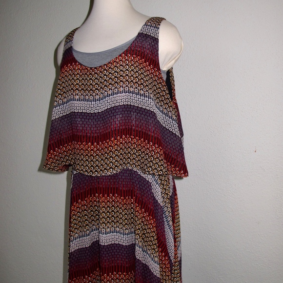 Love Delirious Dresses & Skirts - Love Delirious 2X Dress Kerchief Hem Colorful Geo